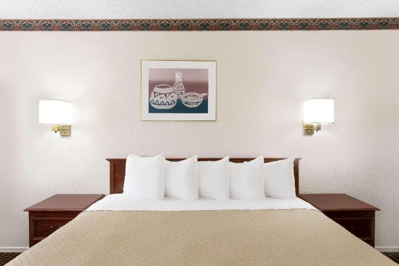 Days Inn by Wyndham Kingman West 1
