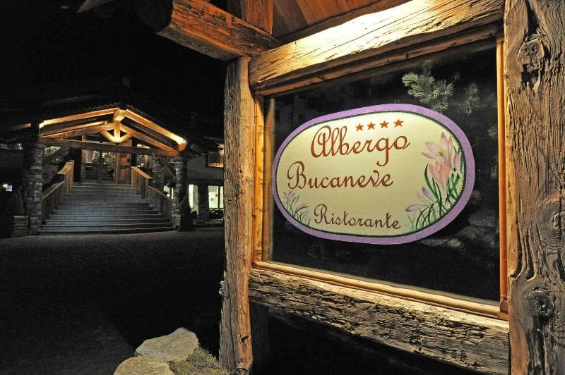 Hotel Bucaneve 5