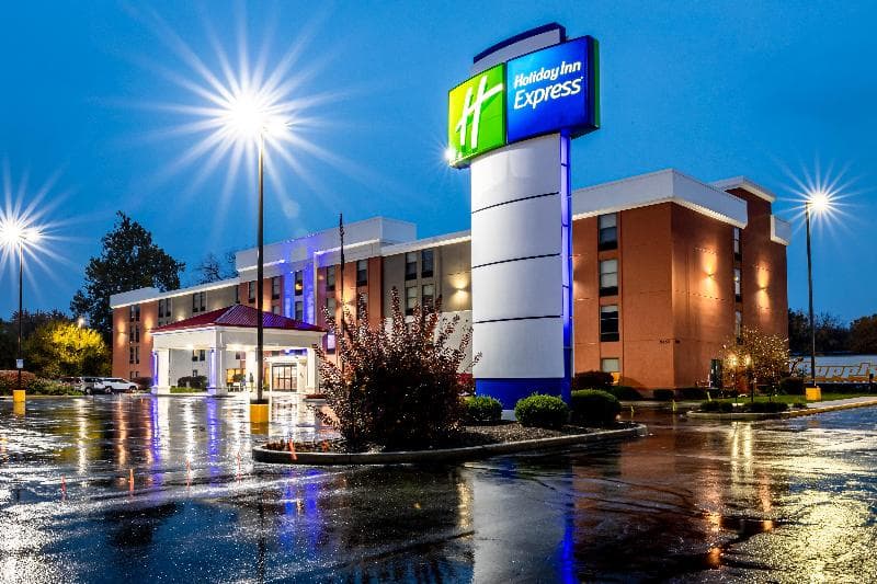Holiday Inn Express Indianapolis South 3