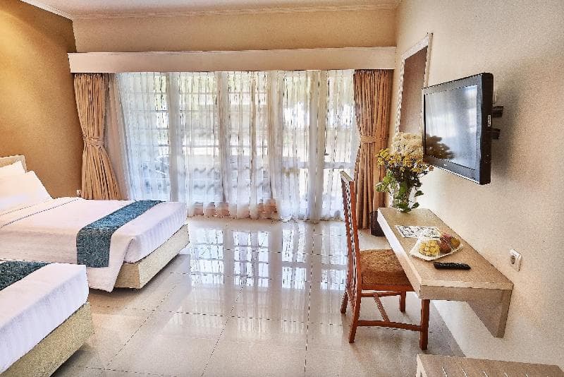 Patra Comfort Anyer main