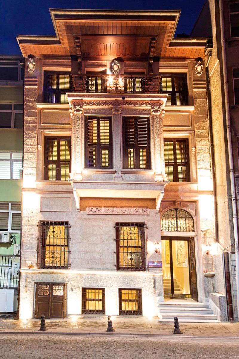 Celine Hotel main