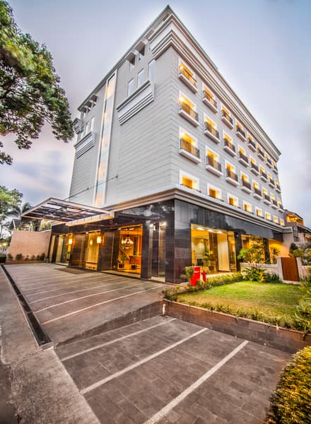 Mirah Hotel photo 1