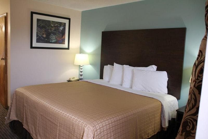 Sterling Inn Niagara Falls Near Iag Airport 3