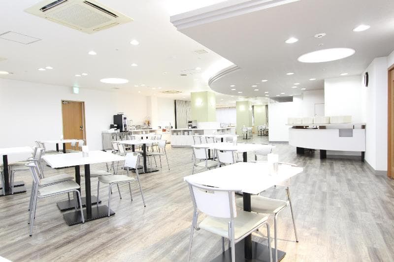 SureStay Plus Hotel by Best Western Shin-Osaka 3
