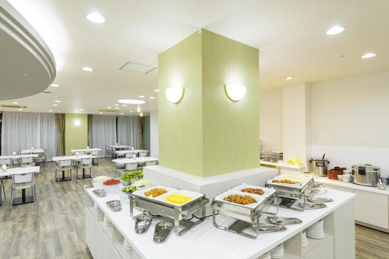 SureStay Plus Hotel by Best Western Shin-Osaka 4