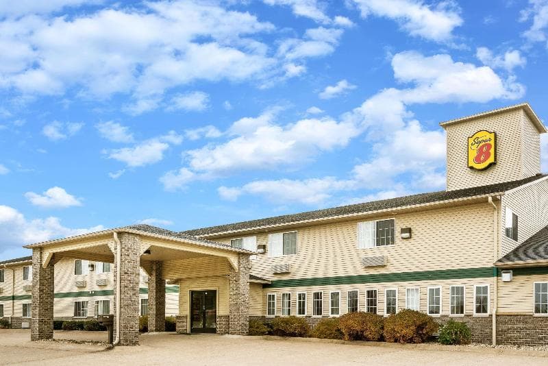 Super 8 By Wyndham Neillsville 5