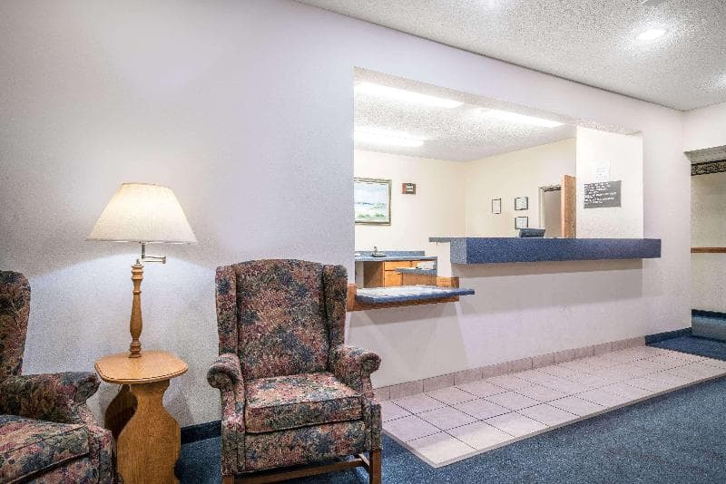 Super 8 By Wyndham Neillsville 3