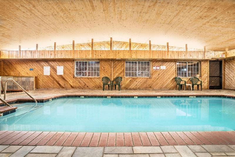 Super 8 By Wyndham Neillsville 4