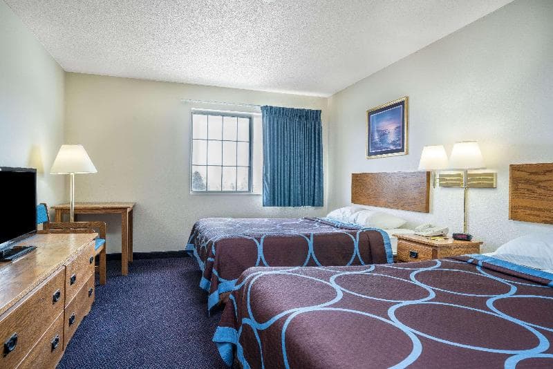 Super 8 By Wyndham Neillsville photo 1