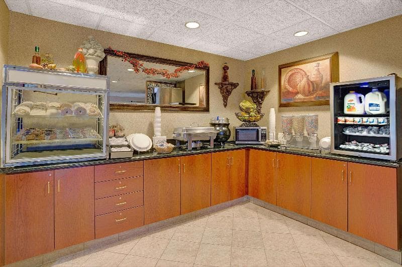 Microtel Inn & Suites By Wyndham Indianapolis Airport 5