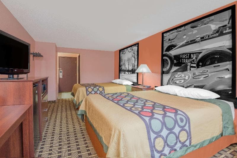 Super 8 By Wyndham Shelbyville 4