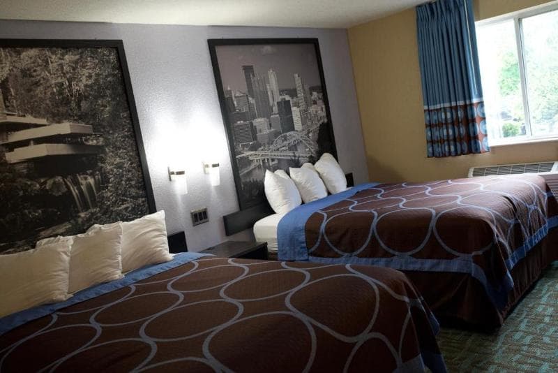 Super 8 By Wyndham Johnstown 4