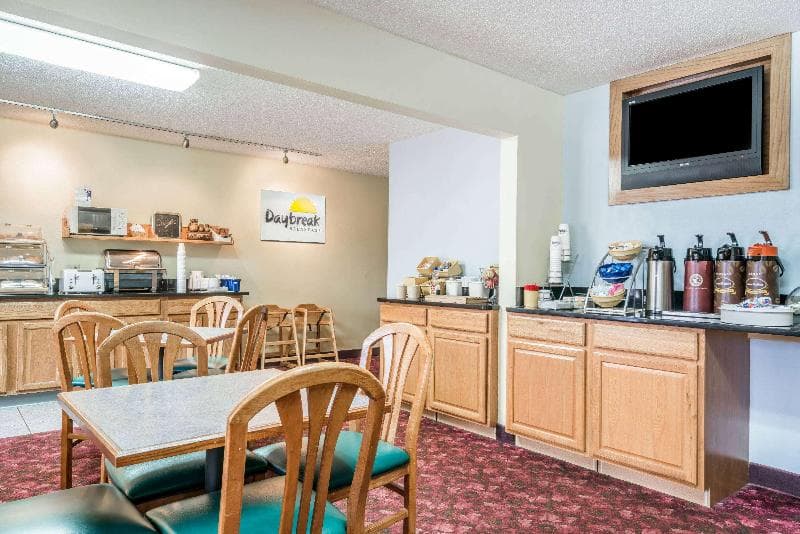 Days Inn by Wyndham Black River Falls 5