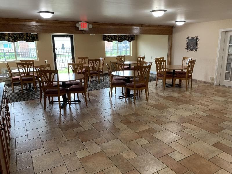 Days Inn By Wyndham Columbus 3