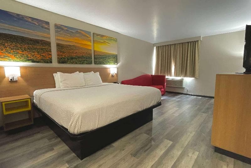 Days Inn By Wyndham Columbus photo 1