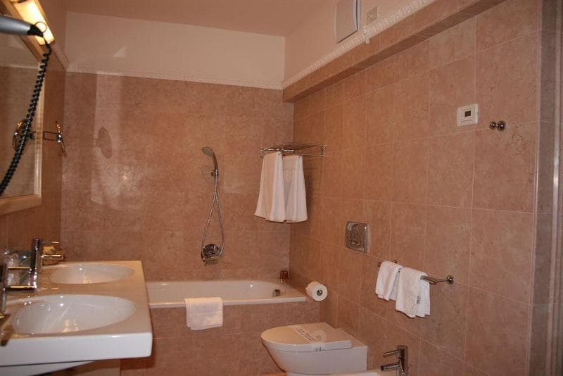 Hotel Lorenzetti 3