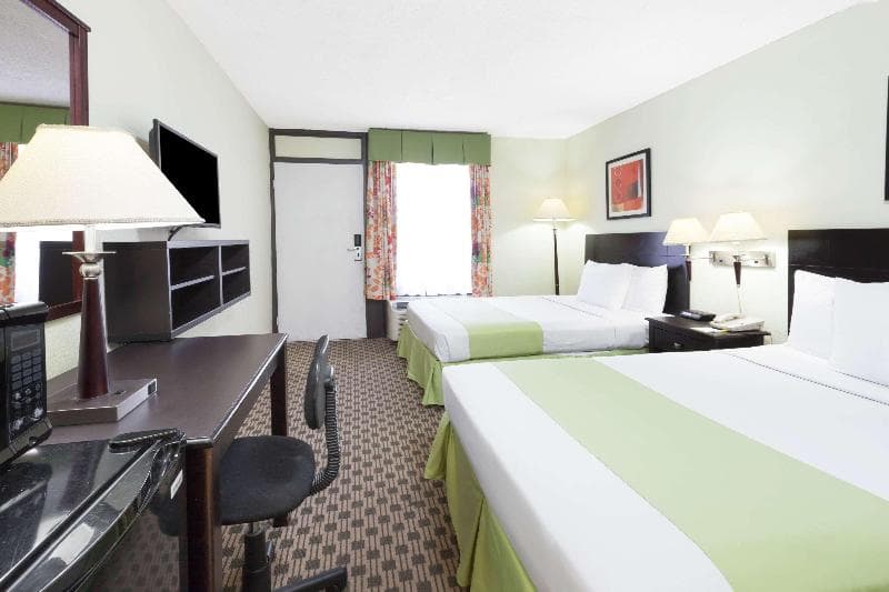 Days Inn By Wyndham Irving Grapevine Dfw Airport North 5