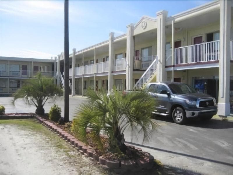 Sunset Inn 5