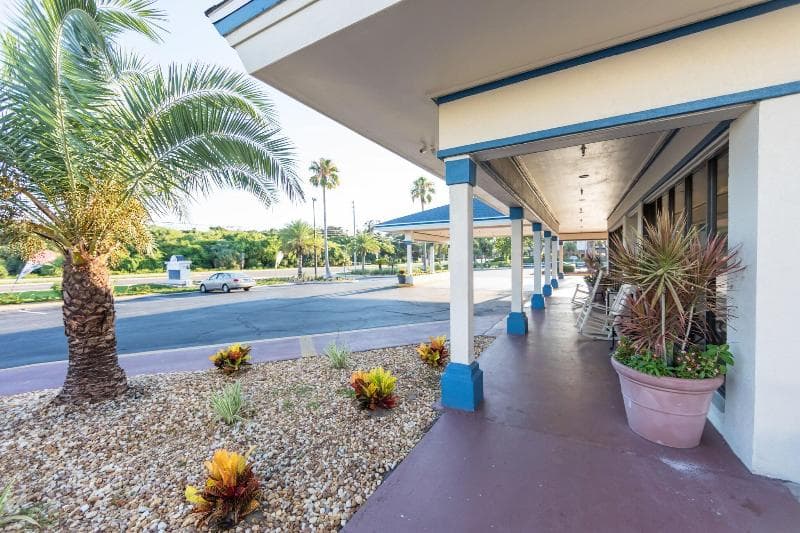 Ocean Coast Hotel At The Beach 5