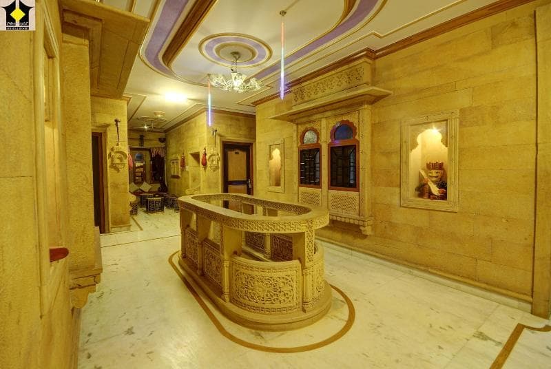 Moonlight Hotel 4