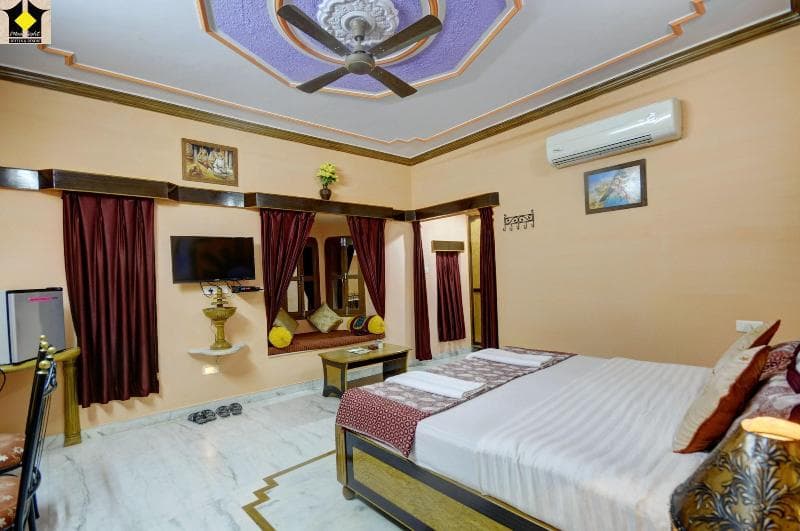 Moonlight Hotel 3