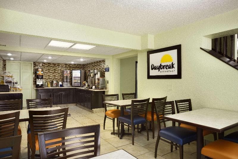 Clarion Pointe Jasper 5