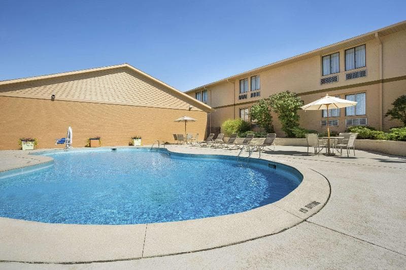 Clarion Pointe Jasper 4