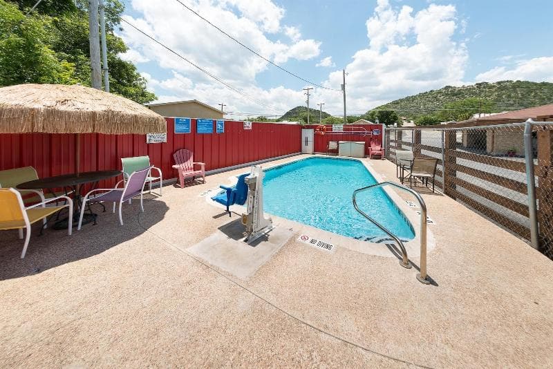 Americas Best Value Inn The Legends Inn photo 1