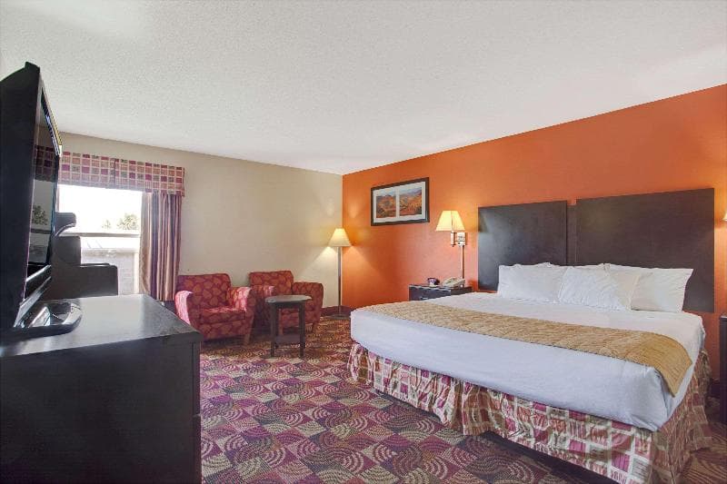 Days Inn & Suites By Wyndham Ridgeland 3