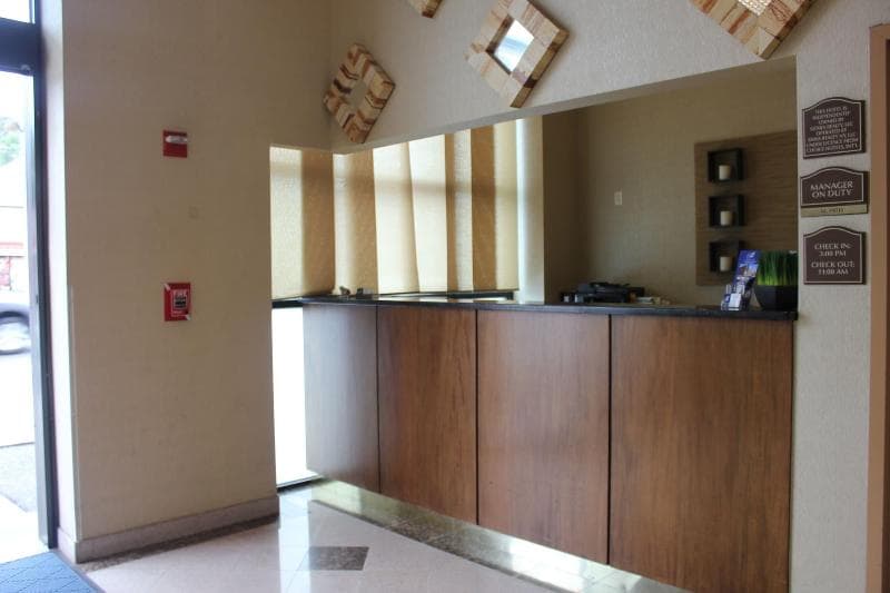 Bellerose Inn 3