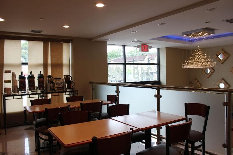 Bellerose Inn 5