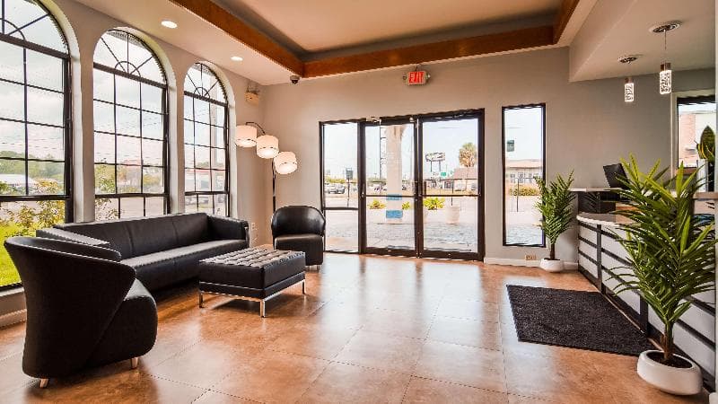 SureStay Hotel by Best Western Jacksonville South 4