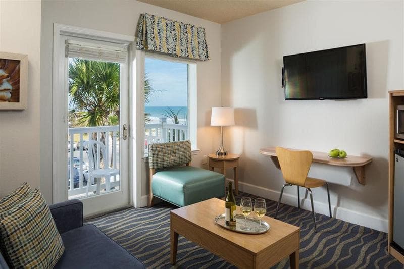 Seaside Amelia Inn 5