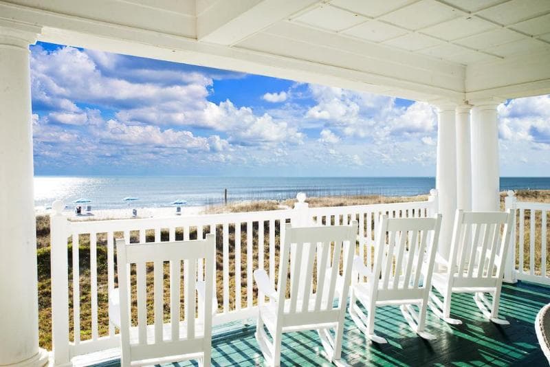 Elizabeth Pointe Lodge 3