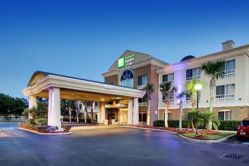 Holiday Inn Express & Suites Jacksonville South - I-295 4