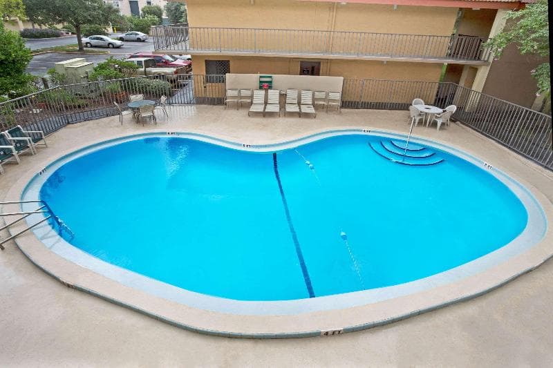 Super 8 Jacksonville Orange Park 5