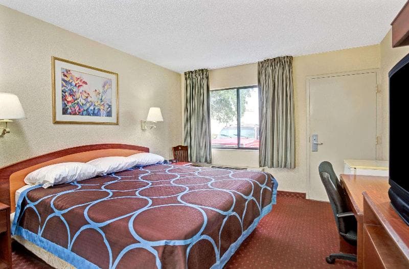 Super 8 Jacksonville Orange Park 3
