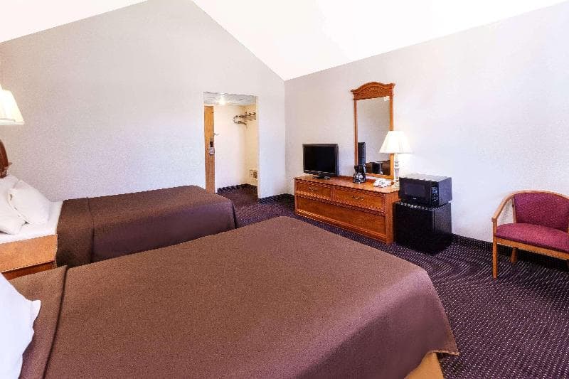 Travelodge by Wyndham Jackson 2