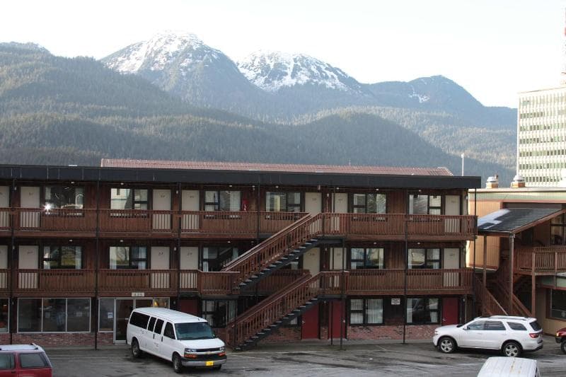 The Driftwood Hotel 5