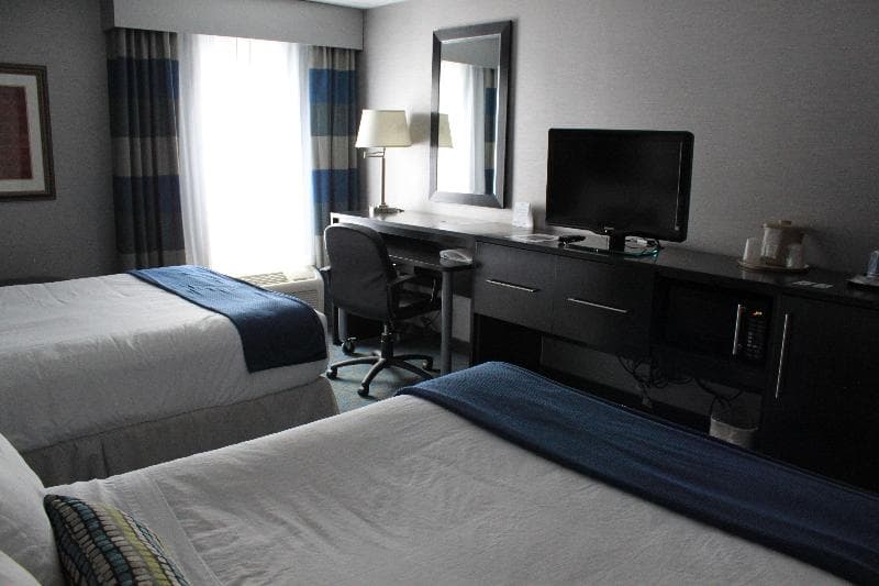 Holiday Inn Express Janesville I-90 & Us Highway 1 3