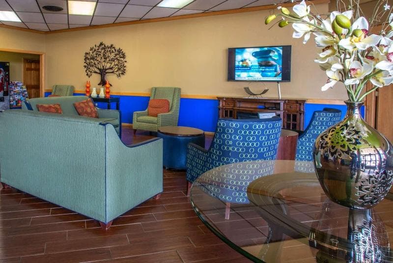 Days Inn By Wyndham Clinton 3