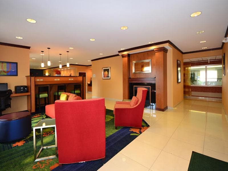 Fairfield Inn And Suites Jefferson City 4