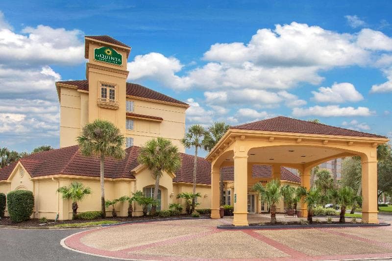 La Quinta Inn & Suites by Wyndham Jacksonville Butler Blvd photo 1