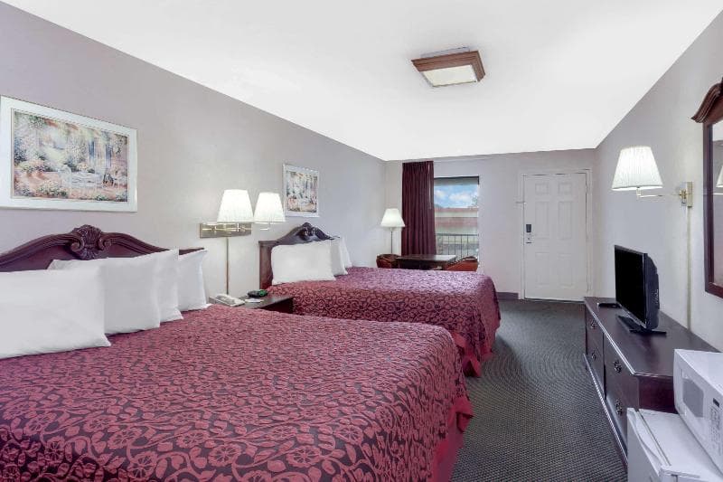 Days Inn By Wyndham Morristown 2