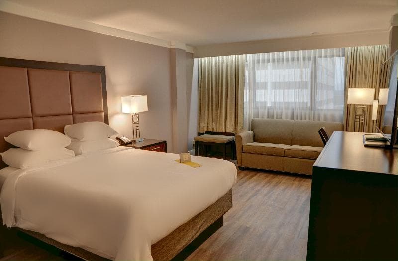 Crowne Plaza Knoxville Downtown University 3