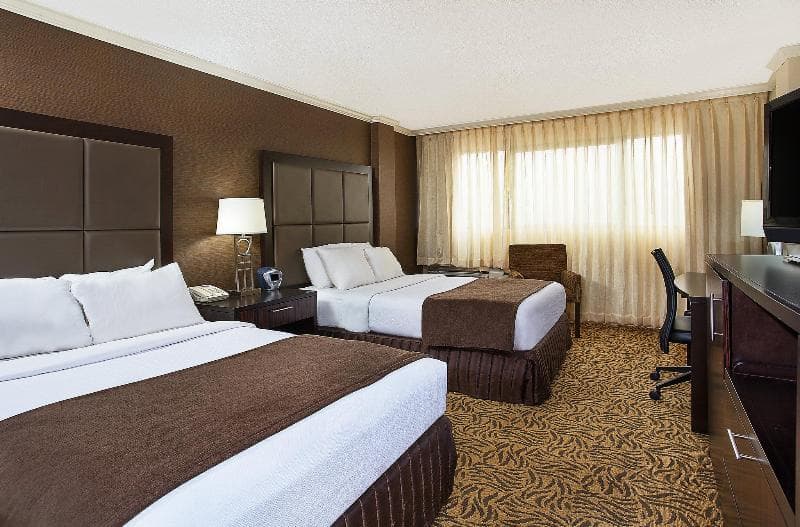 Crowne Plaza Knoxville Downtown University 4