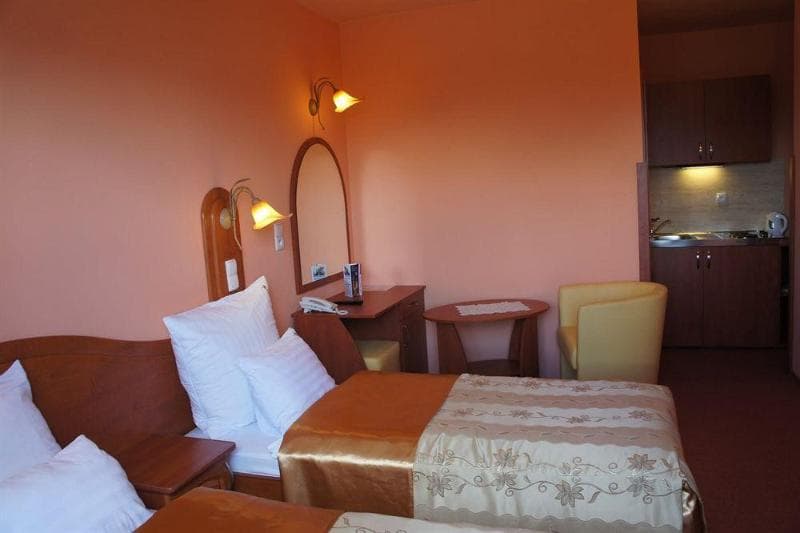 Aparthotel Adler 5