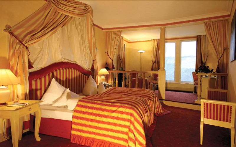 Romantik Hotel Schloss Rheinfels 2