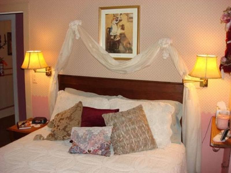 Rocking Horse Inn photo 1