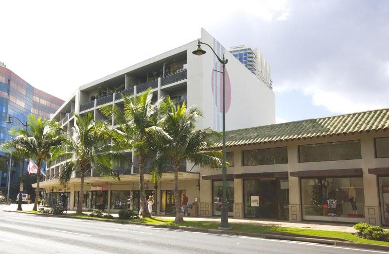 Polynesian Plaza 2